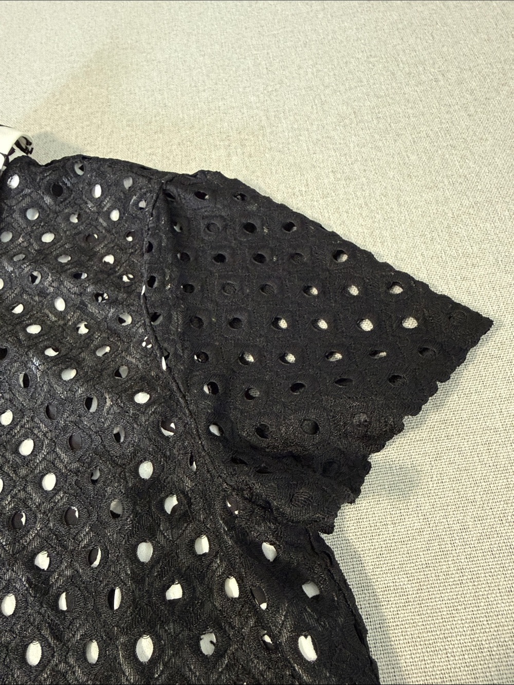 ELLE Women's Black Eyelet Lace Overlay Top with Contrast Collar and Hem SZM - Picture 15 of 16